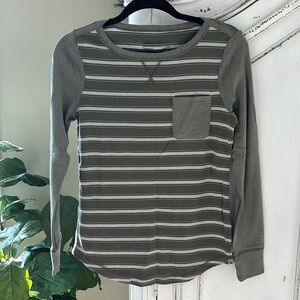 Eddie Bauer Legend Wash Shirt Women's Sz M Green Long Sleeve Crew Neck Pullover